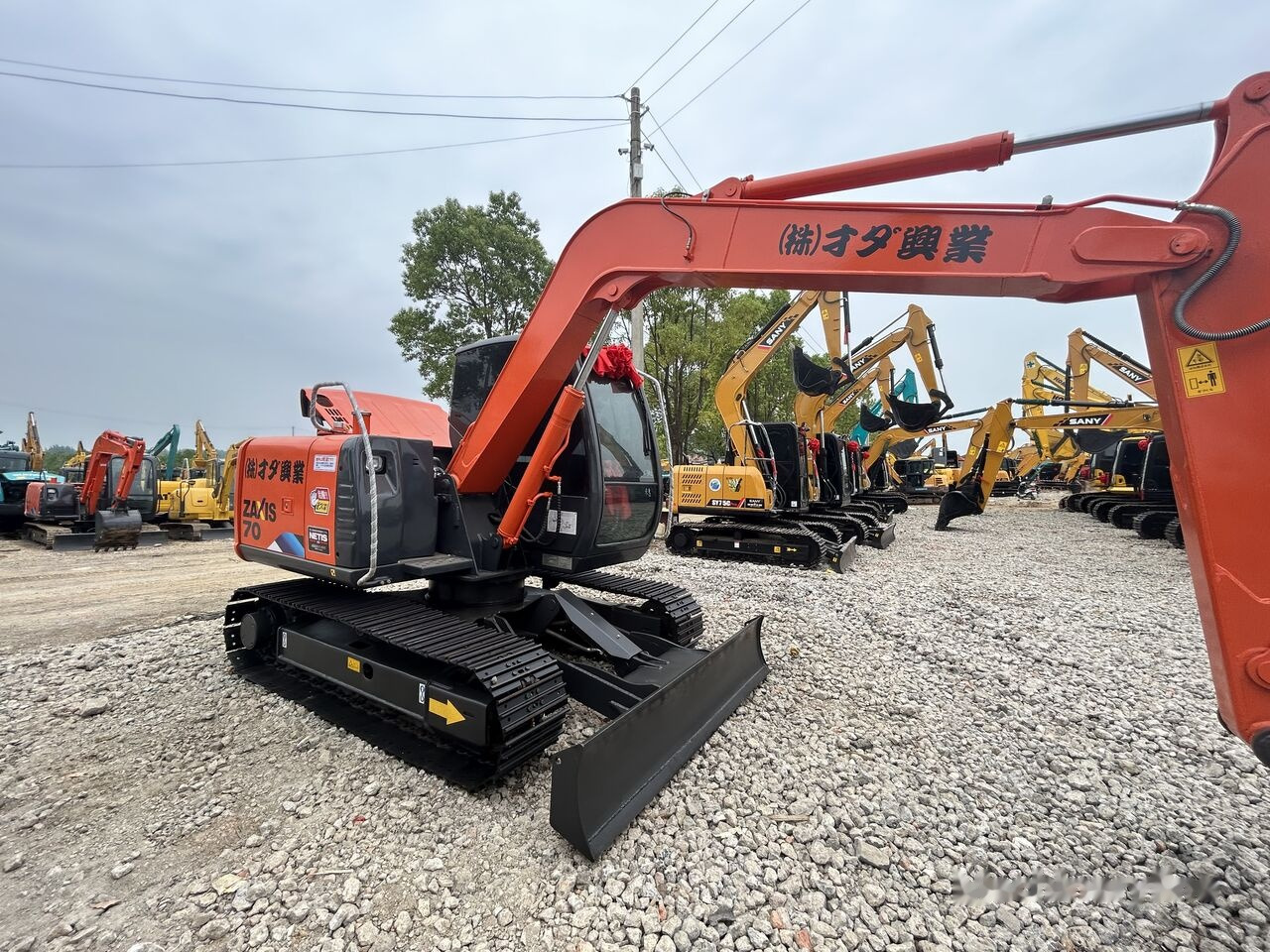 Hitachi ZX70 - Pelle sur chenille: photos 3 Hitachi ZX70 - Pelle sur chenille: photos 3