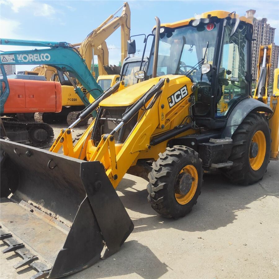 JCB 3CX - Tractopelle: photos 4 JCB 3CX - Tractopelle: photos 4