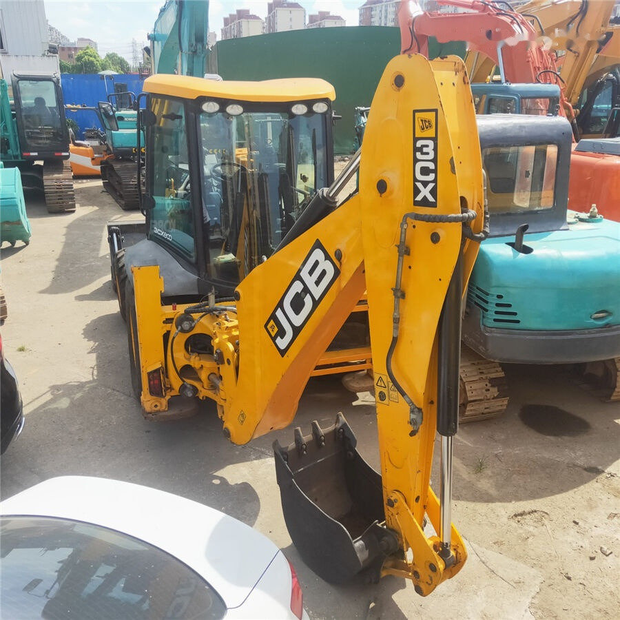 Tractopelle JCB 3CX: photos 6