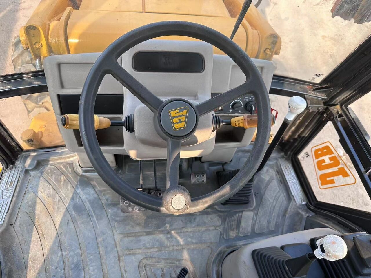 JCB 3CX - Tractopelle: photos 2 JCB 3CX - Tractopelle: photos 2