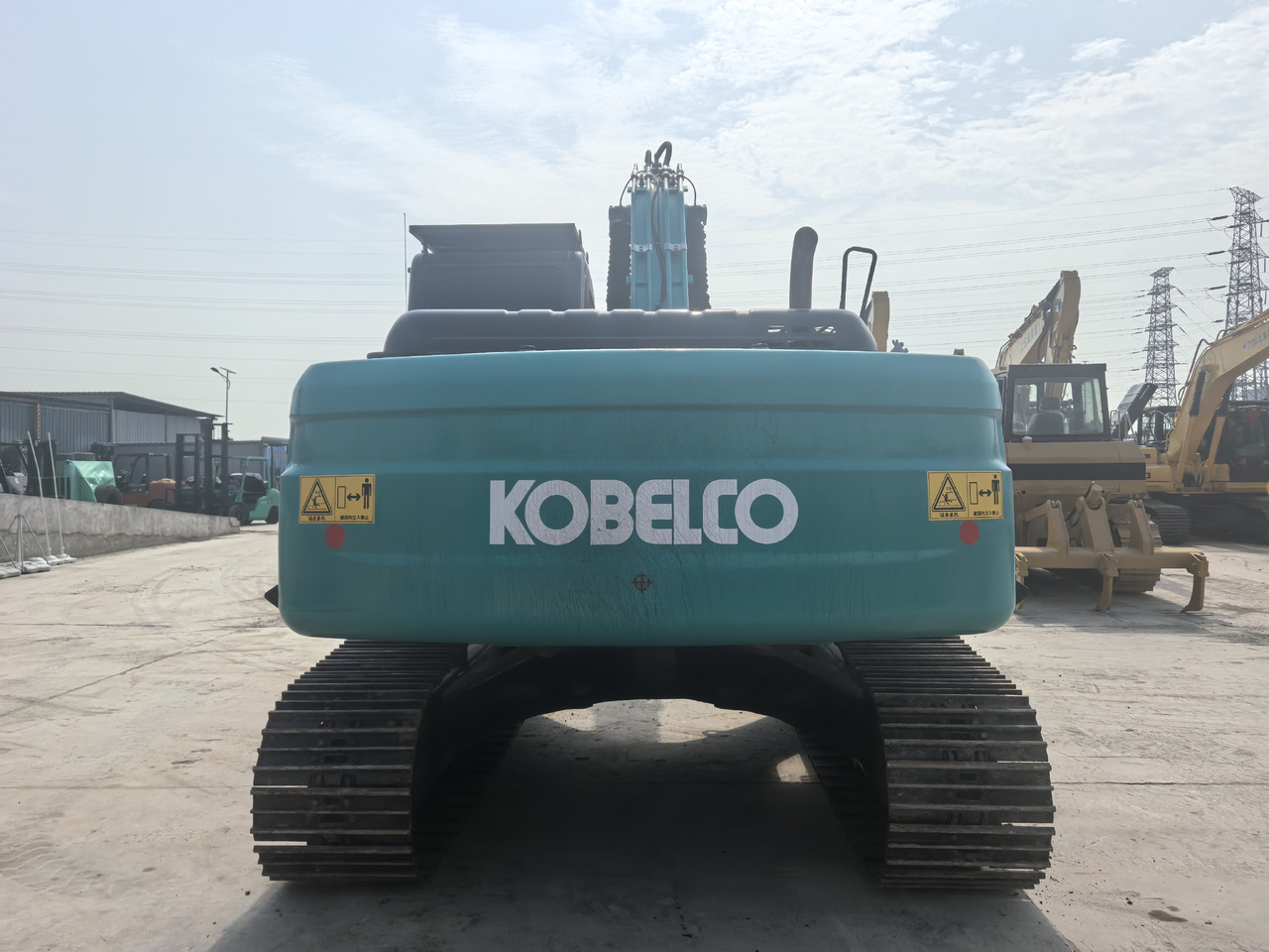 KOBELCO SK200 - Pelle sur chenille: photos 2 KOBELCO SK200 - Pelle sur chenille: photos 2