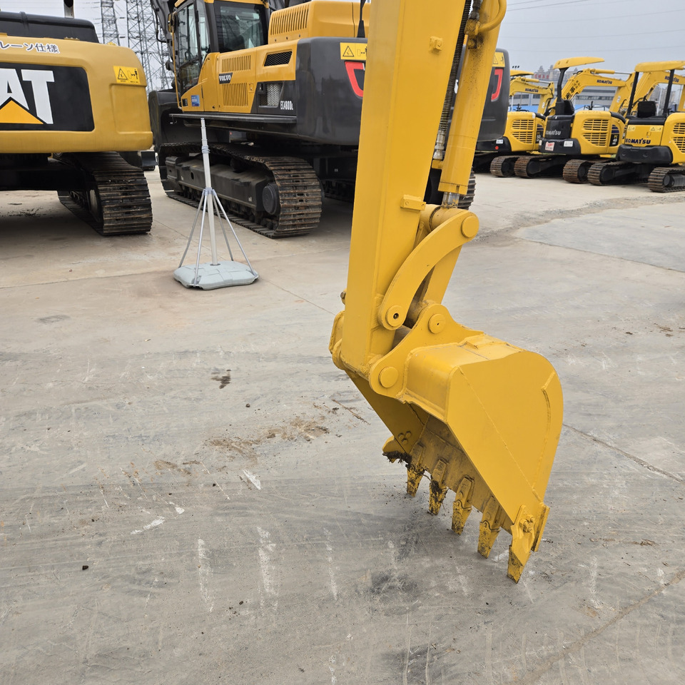 Mini pelle KOMATSU PC56-7: photos 7