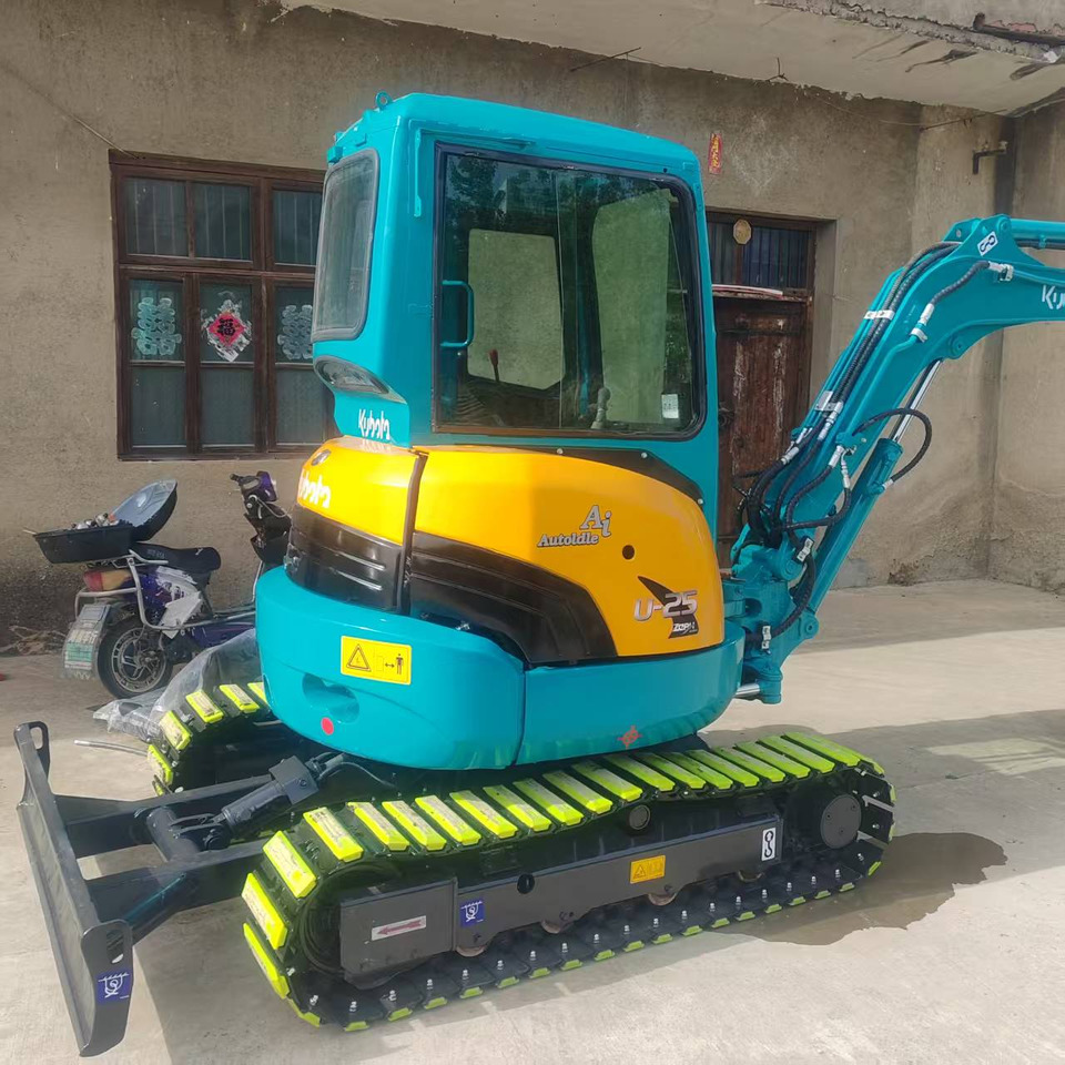 KUBOTA U25 - Mini pelle: photos 4 KUBOTA U25 - Mini pelle: photos 4