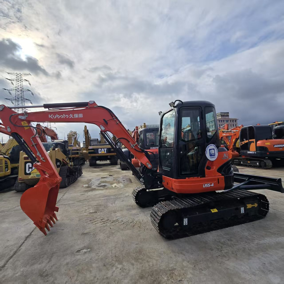 KUBOTA U55-4 - Mini pelle: photos 1 KUBOTA U55-4 - Mini pelle: photos 1