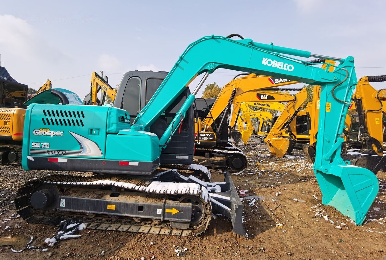 Kobelco SK75 - Mini pelle: photos 5 Kobelco SK75 - Mini pelle: photos 5