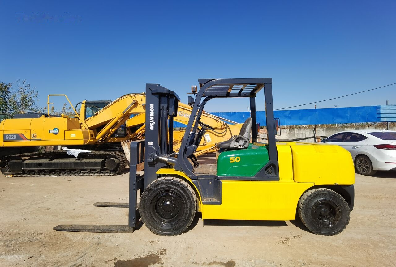 Komatsu FD50 - Chariot élévateur: photos 4 Komatsu FD50 - Chariot élévateur: photos 4