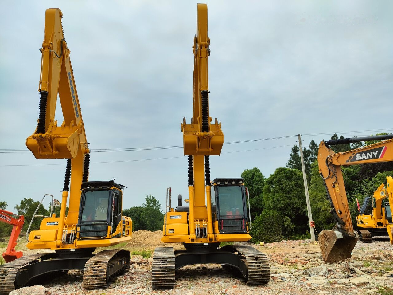 Komatsu PC240 - Pelle sur chenille: photos 2 Komatsu PC240 - Pelle sur chenille: photos 2