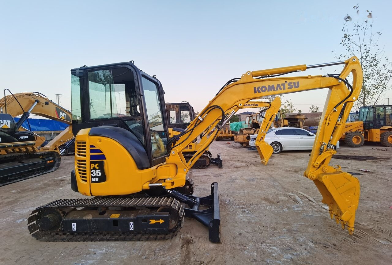 Komatsu PC35 - Mini pelle: photos 3 Komatsu PC35 - Mini pelle: photos 3
