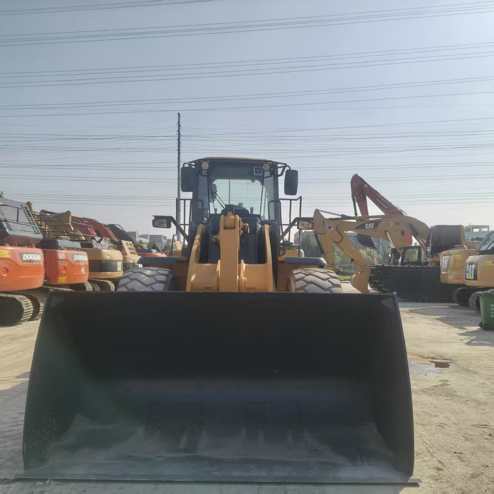 LIUGONG CLG870H - Chargeuse sur pneus: photos 3 LIUGONG CLG870H - Chargeuse sur pneus: photos 3