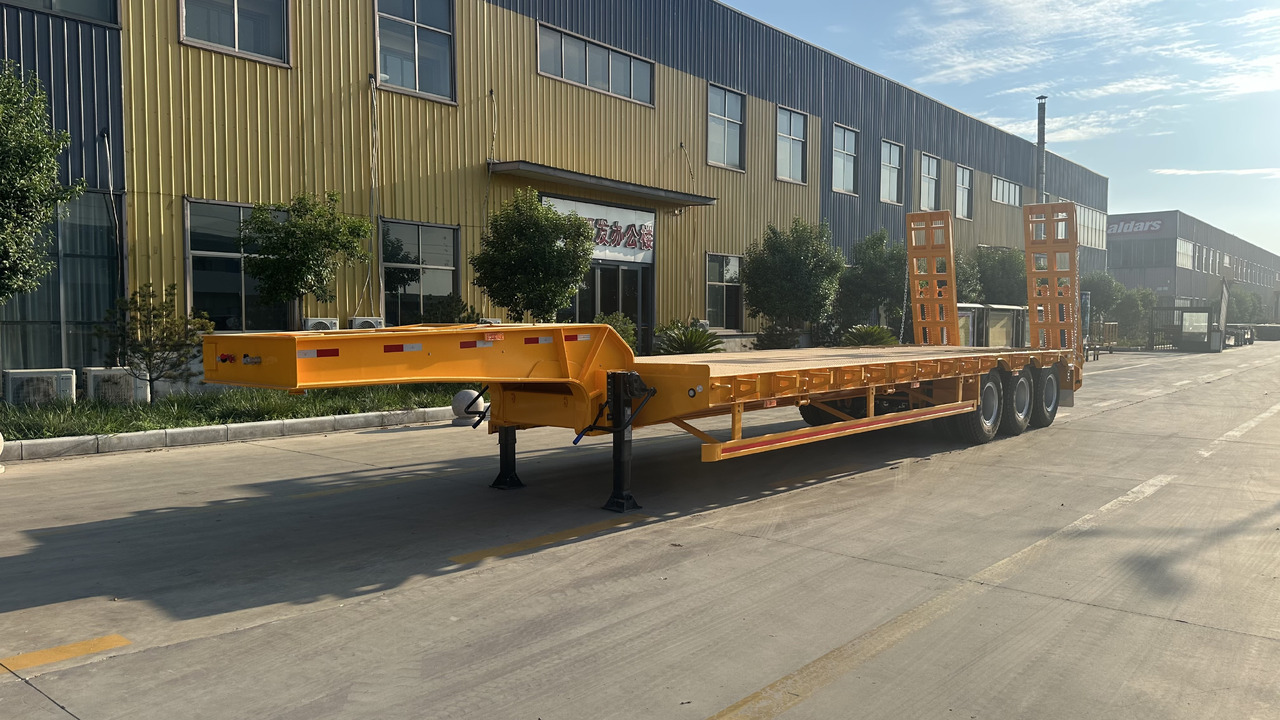 New low bed with hydraulic ladder - Semi-remorque plateau: photos 3 New low bed with hydraulic ladder - Semi-remorque plateau: photos 3