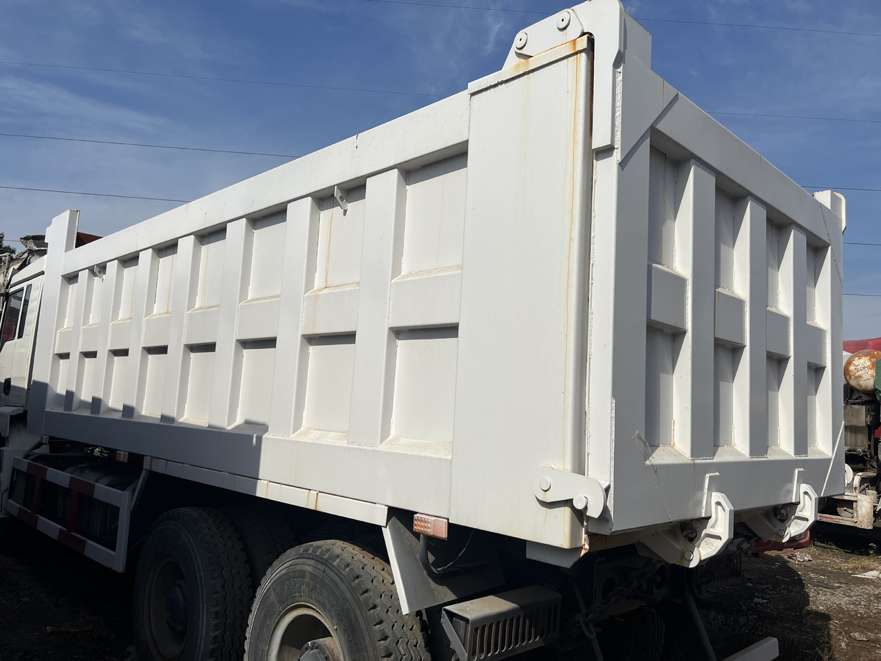 SHACMAN M3000 - Camion benne: photos 5 SHACMAN M3000 - Camion benne: photos 5