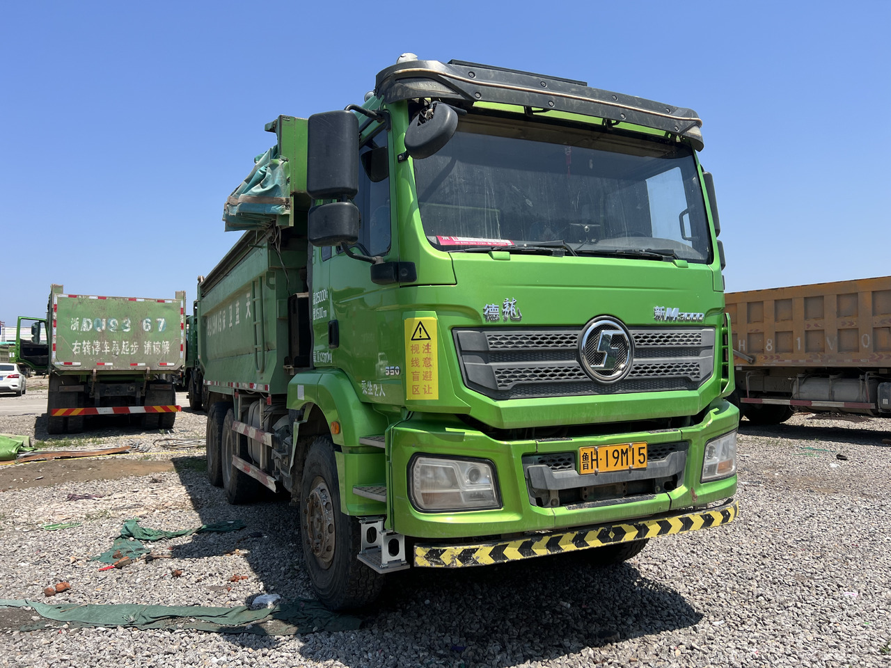 SHACMAN M3000 - Camion benne: photos 1 SHACMAN M3000 - Camion benne: photos 1