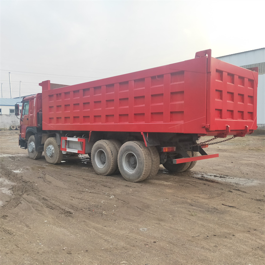 SINOTRUK HOWO - Camion benne: photos 4 SINOTRUK HOWO - Camion benne: photos 4