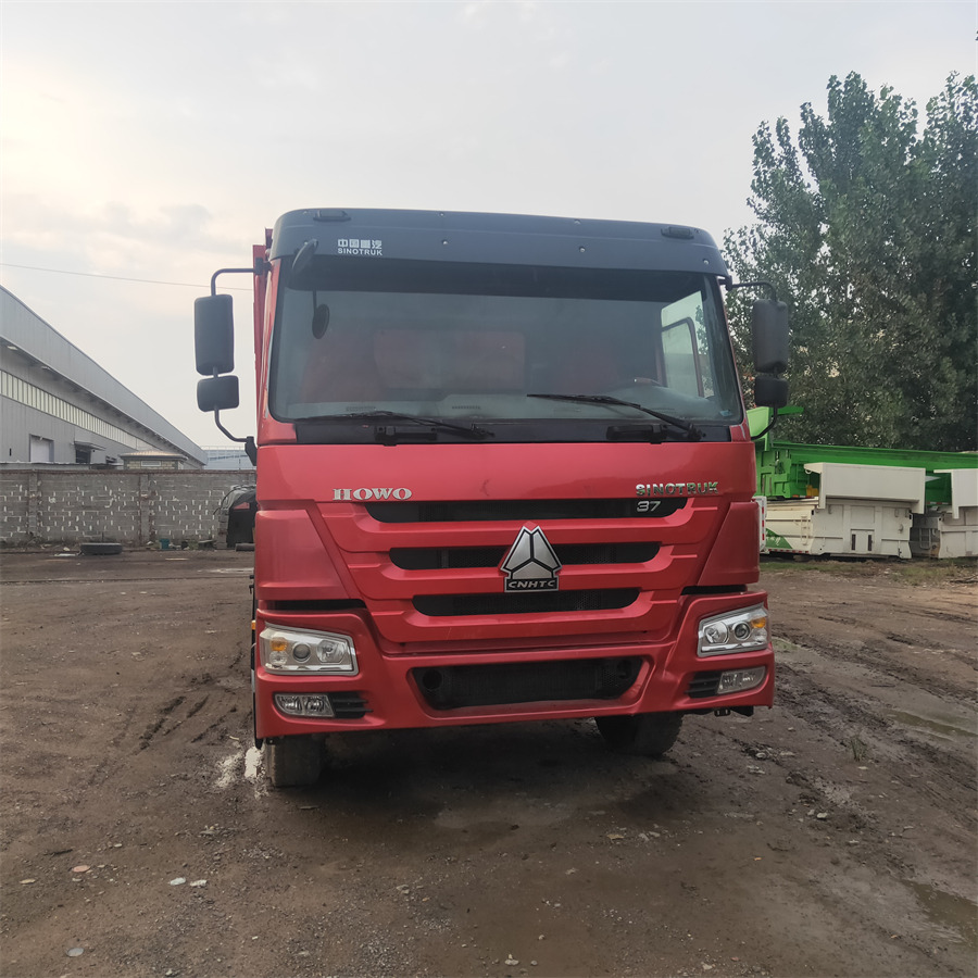 SINOTRUK HOWO - Camion benne: photos 1 SINOTRUK HOWO - Camion benne: photos 1