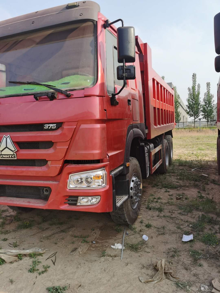 SINOTRUK HOWO - Camion benne: photos 1 SINOTRUK HOWO - Camion benne: photos 1