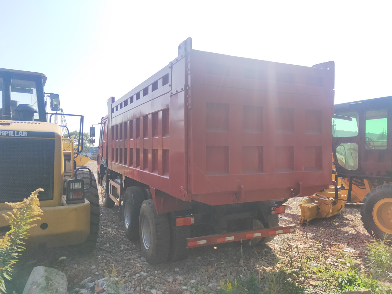 SINOTRUK HOWO - Camion benne: photos 4 SINOTRUK HOWO - Camion benne: photos 4