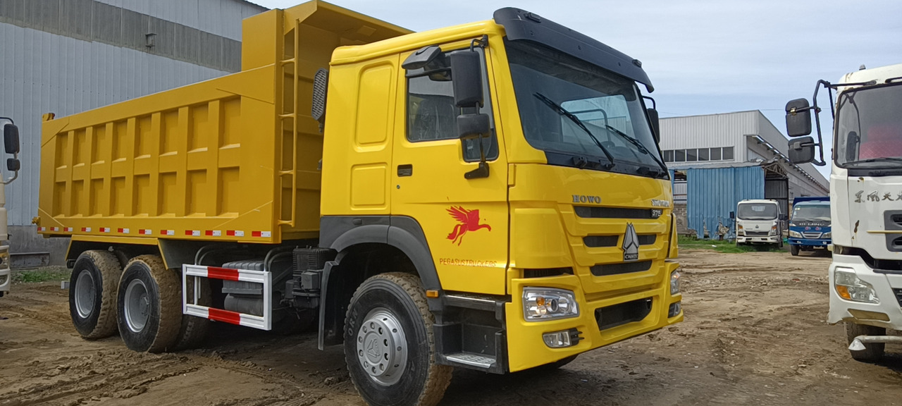 SINOTRUK HOWO - Camion benne: photos 3 SINOTRUK HOWO - Camion benne: photos 3