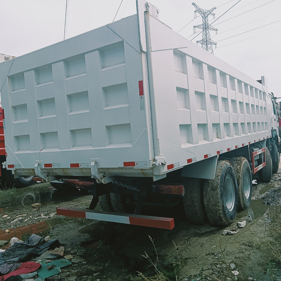 Camion benne SINOTRUK HOWO: photos 7