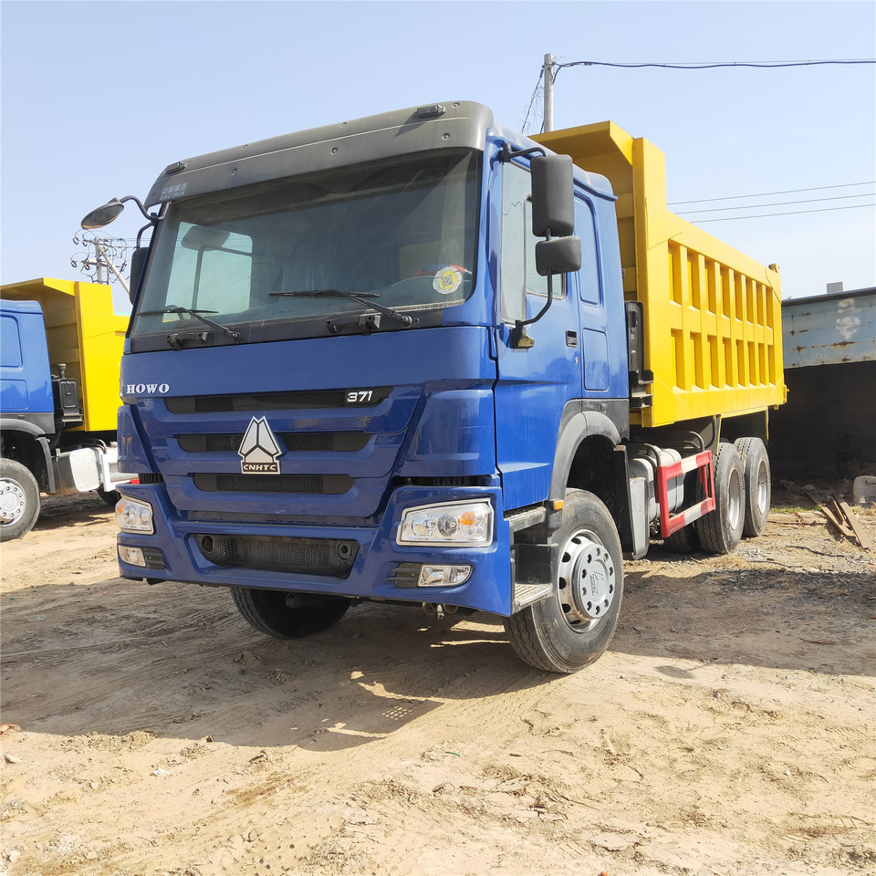 SINOTRUK HOWO - Camion benne: photos 1 SINOTRUK HOWO - Camion benne: photos 1
