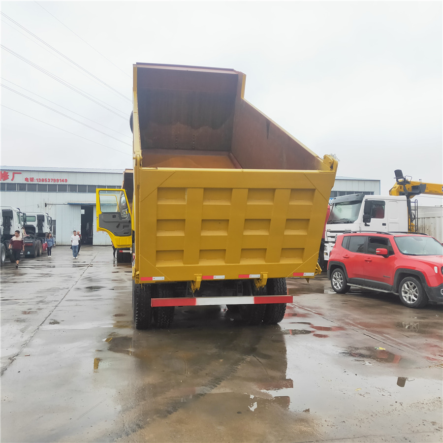 Camion benne SINOTRUK HOWO: photos 6