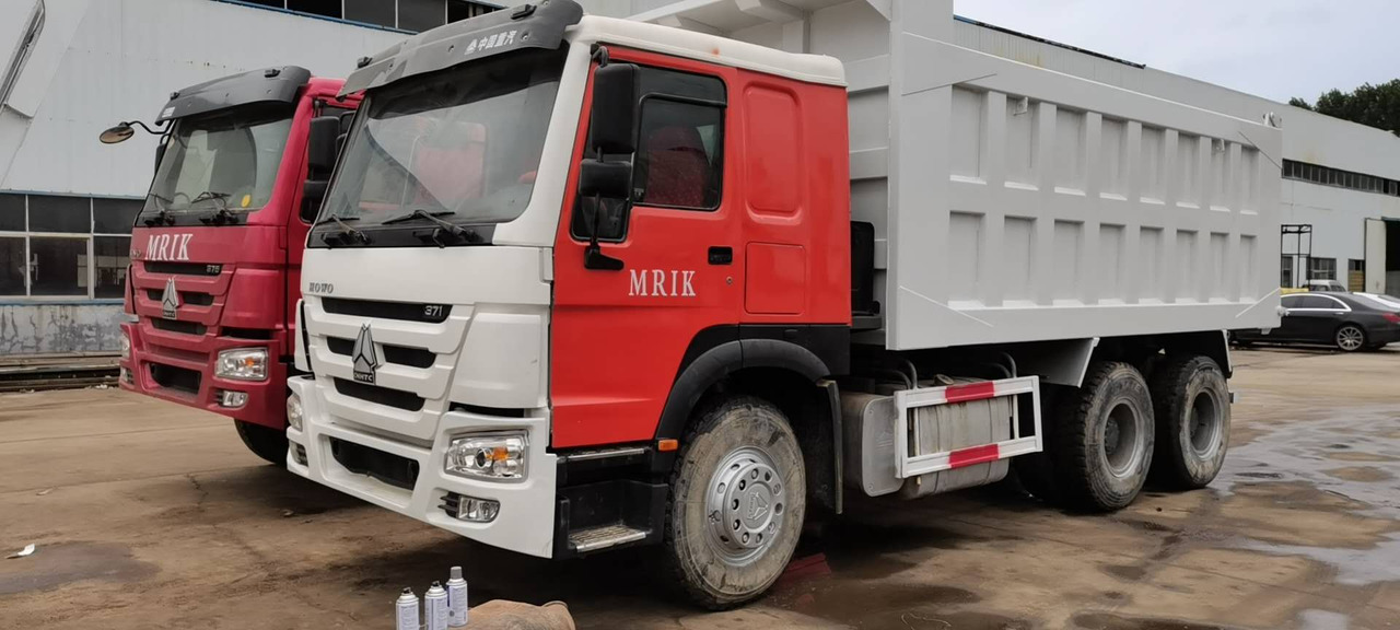 SINOTRUK HOWO - Camion benne: photos 1 SINOTRUK HOWO - Camion benne: photos 1