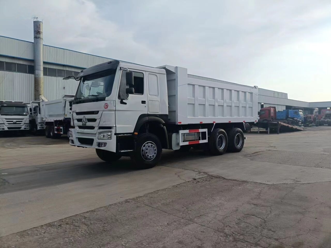Sinotruk Howo 6*4 - Camion benne: photos 1 Sinotruk Howo 6*4 - Camion benne: photos 1