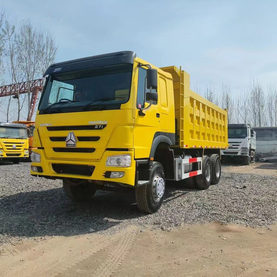 Sinotruk Howo 6*4 Right hand drive - Camion benne: photos 1 Sinotruk Howo 6*4 Right hand drive - Camion benne: photos 1