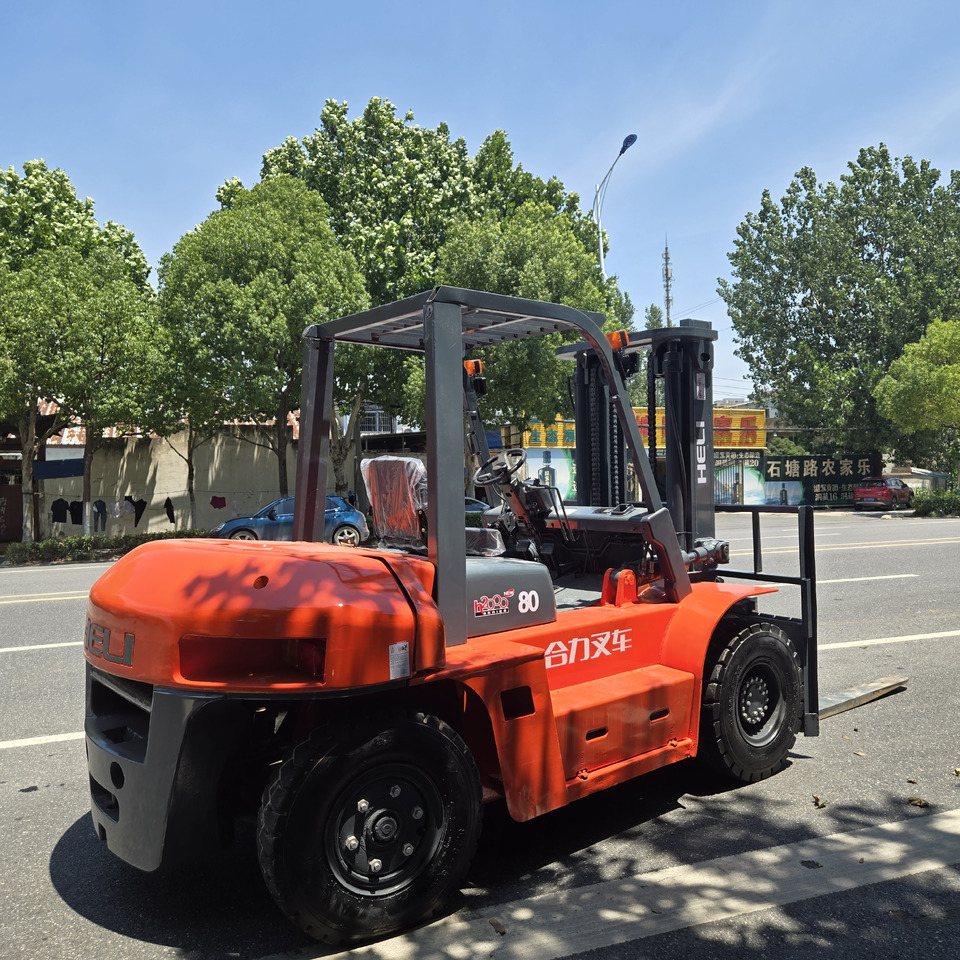 Toyota FD35 - Chariot élévateur diesel: photos 5 Toyota FD35 - Chariot élévateur diesel: photos 5