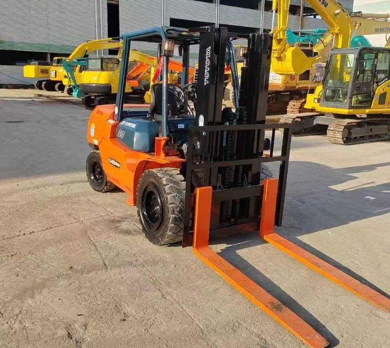 Toyota FD50 - Chariot élévateur diesel: photos 2 Toyota FD50 - Chariot élévateur diesel: photos 2