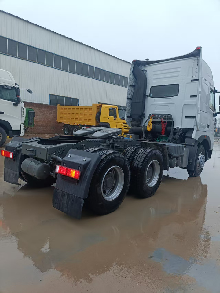 SINOTRUK HOWO A7 - Tracteur routier: photos 3 SINOTRUK HOWO A7 - Tracteur routier: photos 3