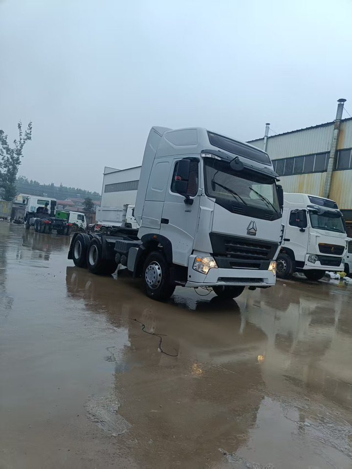 SINOTRUK HOWO A7 - Tracteur routier: photos 1 SINOTRUK HOWO A7 - Tracteur routier: photos 1