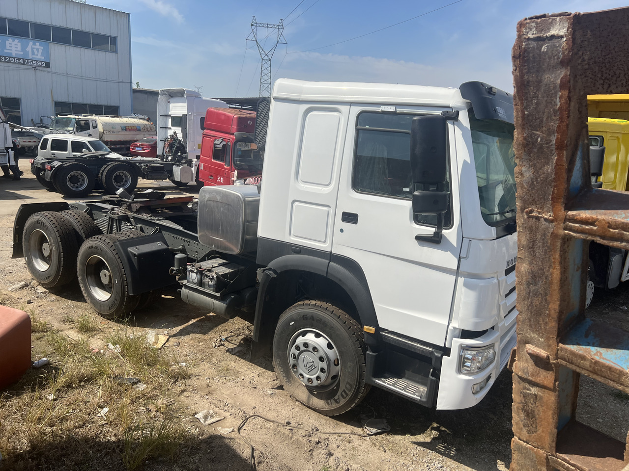 SINOTRUK HOWO trailer head - Tracteur routier: photos 4 SINOTRUK HOWO trailer head - Tracteur routier: photos 4
