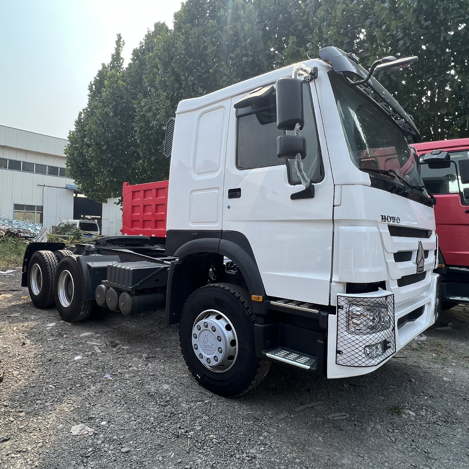 SINOTRUK HOWO tralier head - Tracteur routier: photos 3 SINOTRUK HOWO tralier head - Tracteur routier: photos 3