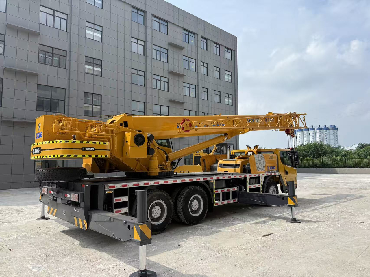 XCMG XCT25L5 - Camion grue: photos 4 XCMG XCT25L5 - Camion grue: photos 4