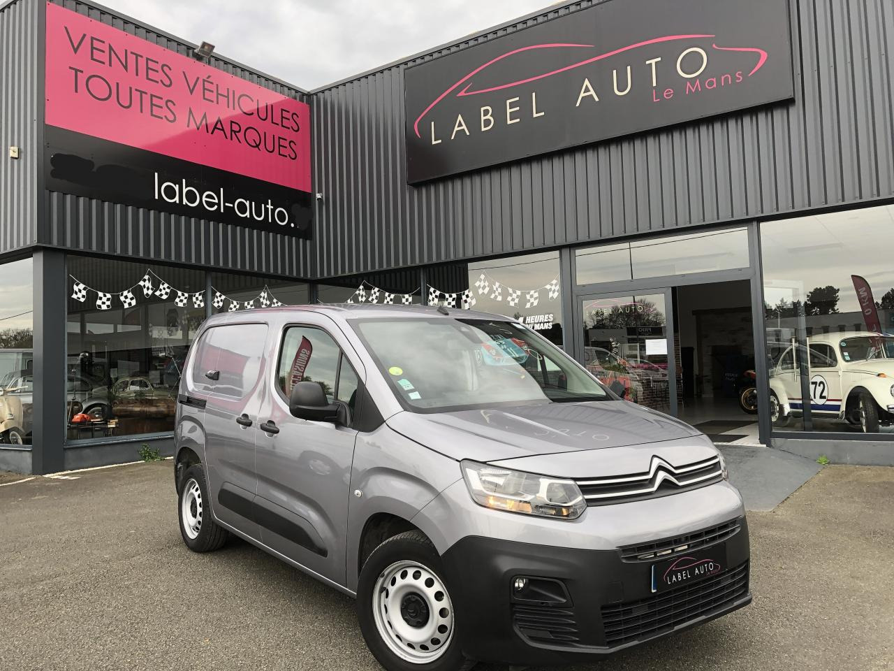 CITROEN berlingo M 1000KG BLUEHDI 130 S&S CLUB EAT8 - Fourgon utilitaire: photos 2 CITROEN berlingo M 1000KG BLUEHDI 130 S&S CLUB EAT8 - Fourgon utilitaire: photos 2