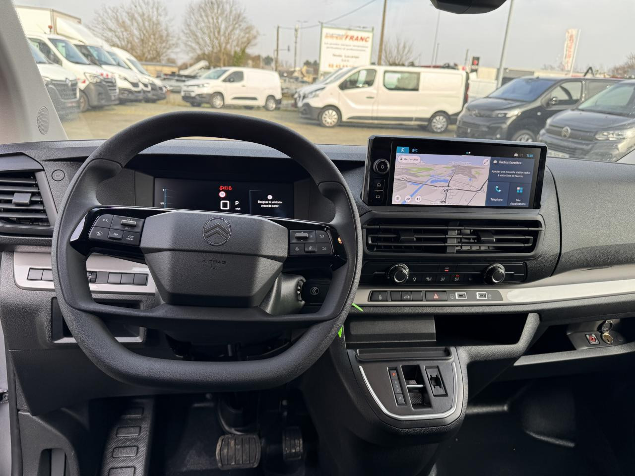 CITROEN jumpy 2 PLACES XL 2.0 BLUEHDI 180CH S&S PACK PREMIUM CONNECT EAT8 - Fourgon utilitaire: photos 3 CITROEN jumpy 2 PLACES XL 2.0 BLUEHDI 180CH S&S PACK PREMIUM CONNECT EAT8 - Fourgon utilitaire: photos 3