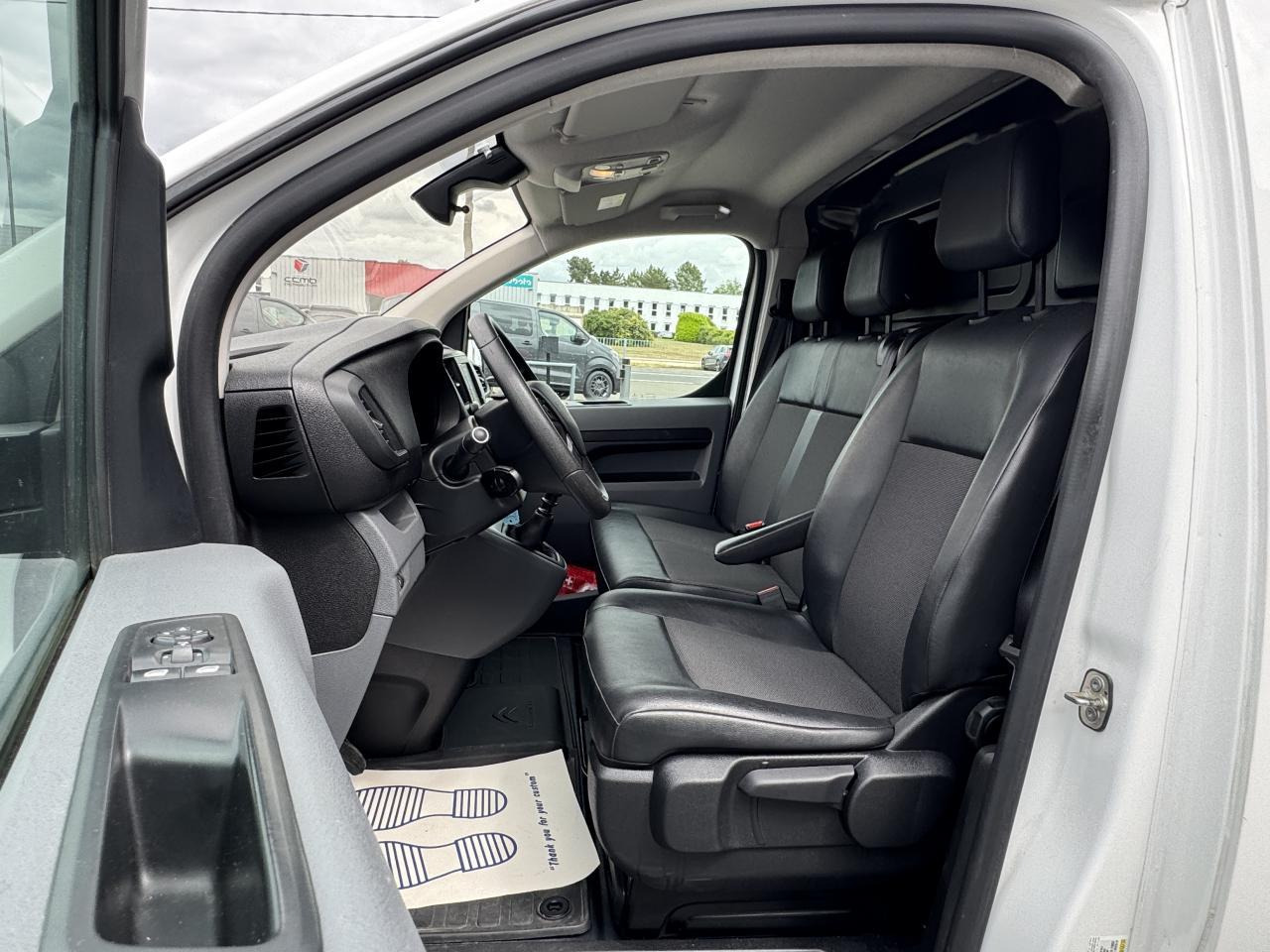 Citroen Jumpy M 1.5 BLUEHDI 120CH S&S DRIVER - Fourgon utilitaire: photos 4 Citroen Jumpy M 1.5 BLUEHDI 120CH S&S DRIVER - Fourgon utilitaire: photos 4