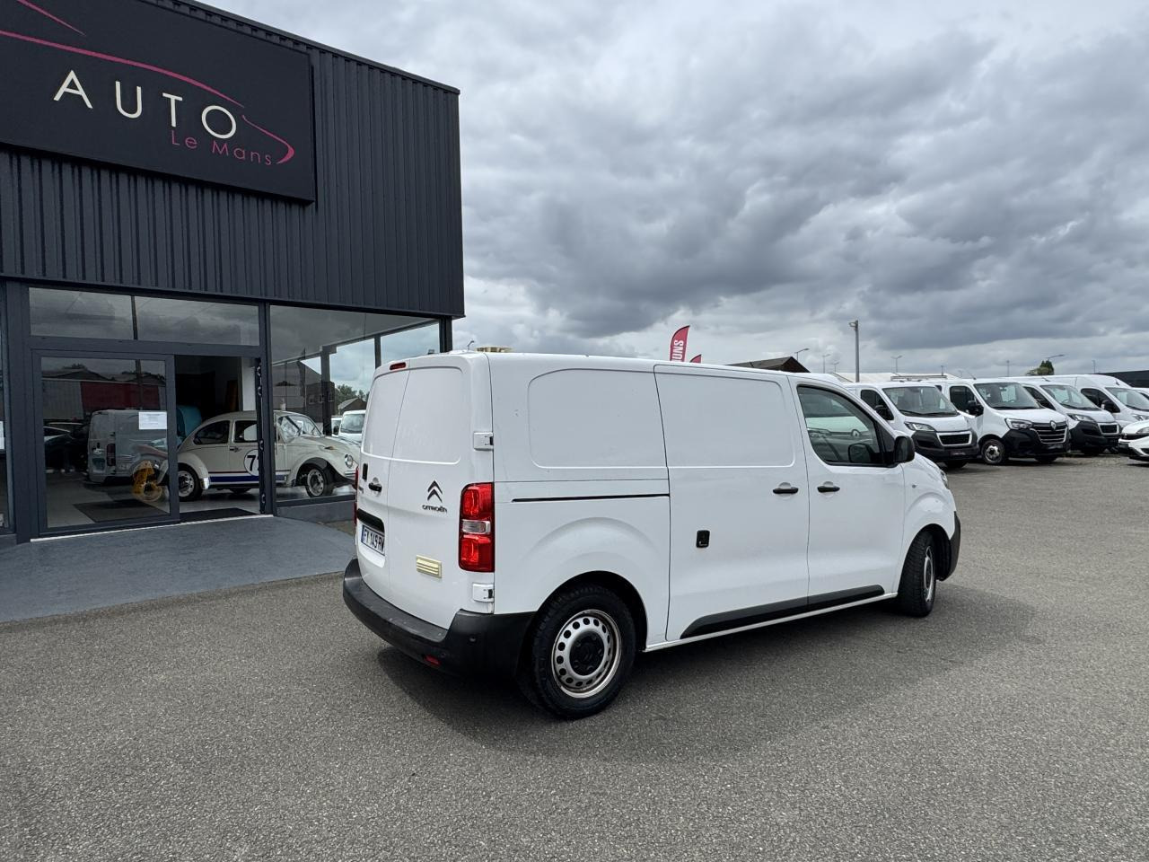 Citroen Jumpy M 1.5 BLUEHDI 120CH S&S DRIVER - Fourgon utilitaire: photos 5 Citroen Jumpy M 1.5 BLUEHDI 120CH S&S DRIVER - Fourgon utilitaire: photos 5