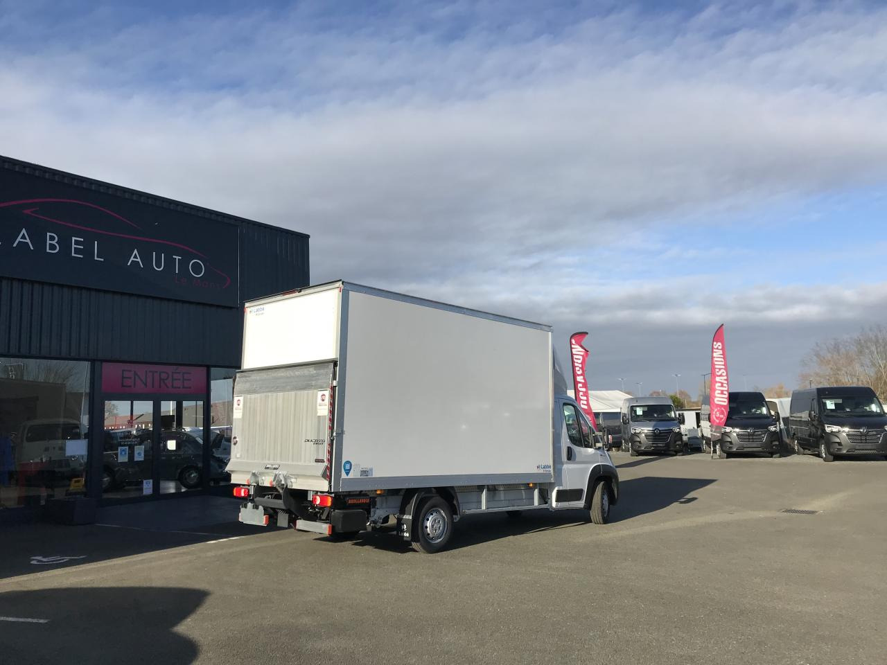 FIAT DUCATO 3T5 CAISSE + HAYON 2.3 MJT 140CH PRO LOUNGE - crédit-bail FIAT DUCATO 3T5 CAISSE + HAYON 2.3 MJT 140CH PRO LOUNGE: photos 6