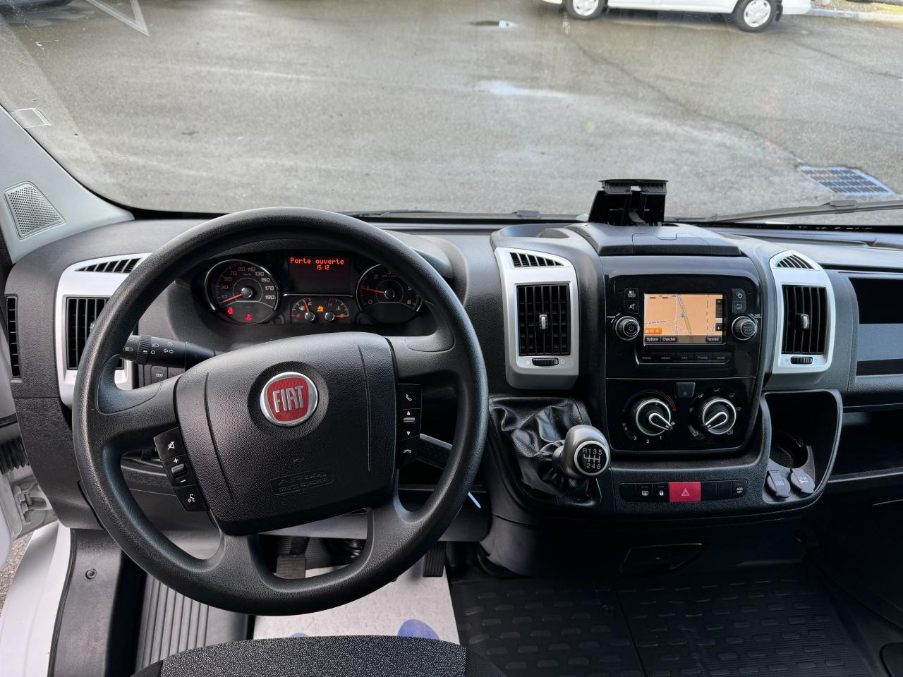 FIAT DUCATO 3T5 L3H2 2.2 HDI 140 CH BUSINESS - Fourgon utilitaire: photos 4 FIAT DUCATO 3T5 L3H2 2.2 HDI 140 CH BUSINESS - Fourgon utilitaire: photos 4