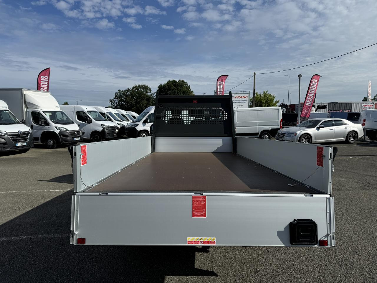 FIAT Ducato Maxi 3.5 XL 2.2 - 140 S&S III PLATEAU CABINE Plateau cabine Maxi 3.5 XL PHASE 4 - Fourgon plateau: photos 4 FIAT Ducato Maxi 3.5 XL 2.2 - 140 S&S III PLATEAU CABINE Plateau cabine Maxi 3.5 XL PHASE 4 - Fourgon plateau: photos 4