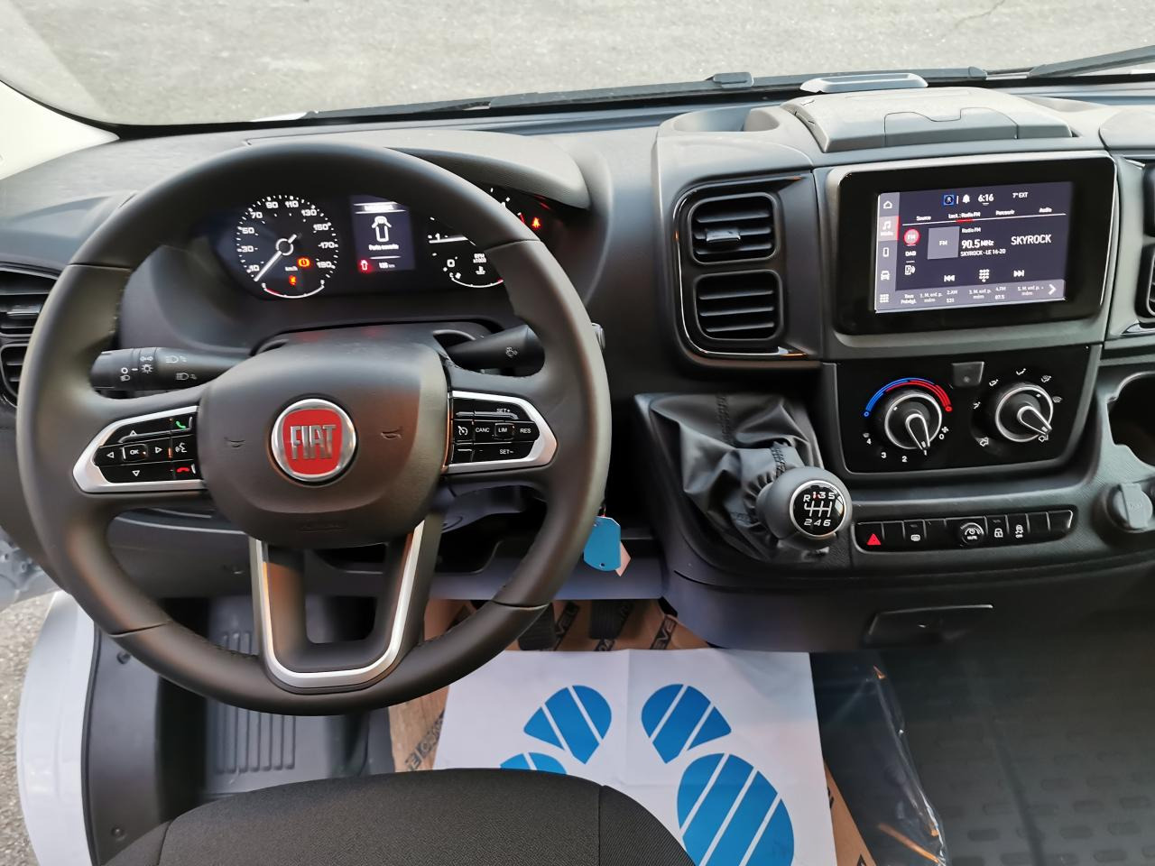 FIAT Ducato Tôlé Maxi 3.5 XL H2 2.2 - 140 S&S III FOURGON TOLE Fourgon Tôlé - Fourgon utilitaire: photos 4 FIAT Ducato Tôlé Maxi 3.5 XL H2 2.2 - 140 S&S III FOURGON TOLE Fourgon Tôlé - Fourgon utilitaire: photos 4