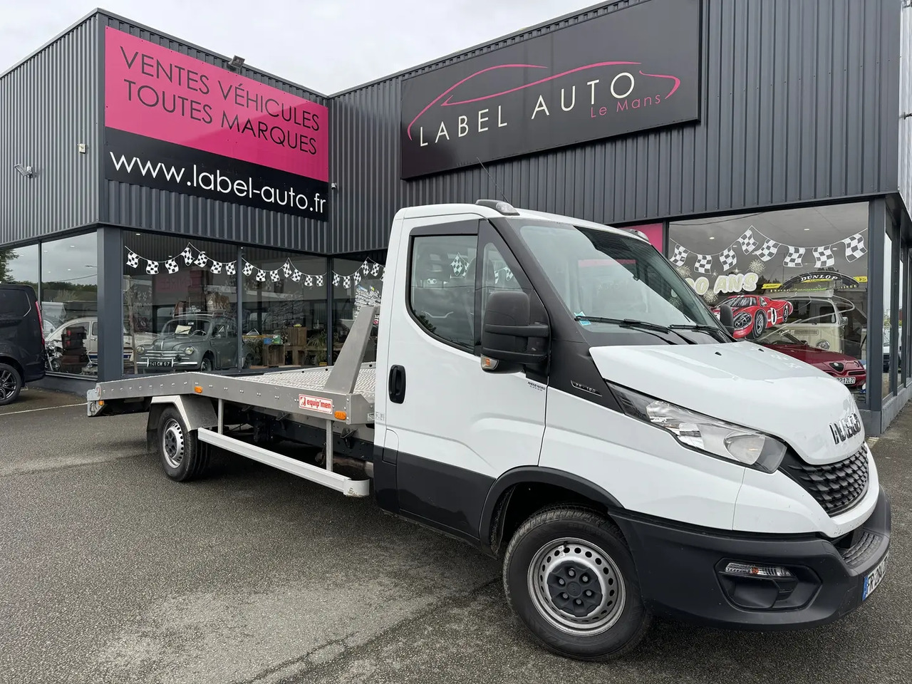 Iveco Daily 35C16H3.0 EMPATTEMENT 4100 - Remorqueuse: photos 1 Iveco Daily 35C16H3.0 EMPATTEMENT 4100 - Remorqueuse: photos 1
