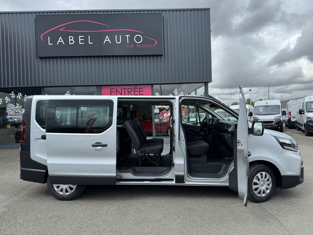 NISSAN Primastar N-Connecta 3.0t L2H1 2.0 dCi - 150 - BV DCT - S/S II 2021 COMBI Combi L2H1 PHASE 2 - Transport de personnes: photos 4 NISSAN Primastar N-Connecta 3.0t L2H1 2.0 dCi - 150 - BV DCT - S/S II 2021 COMBI Combi L2H1 PHASE 2 - Transport de personnes: photos 4