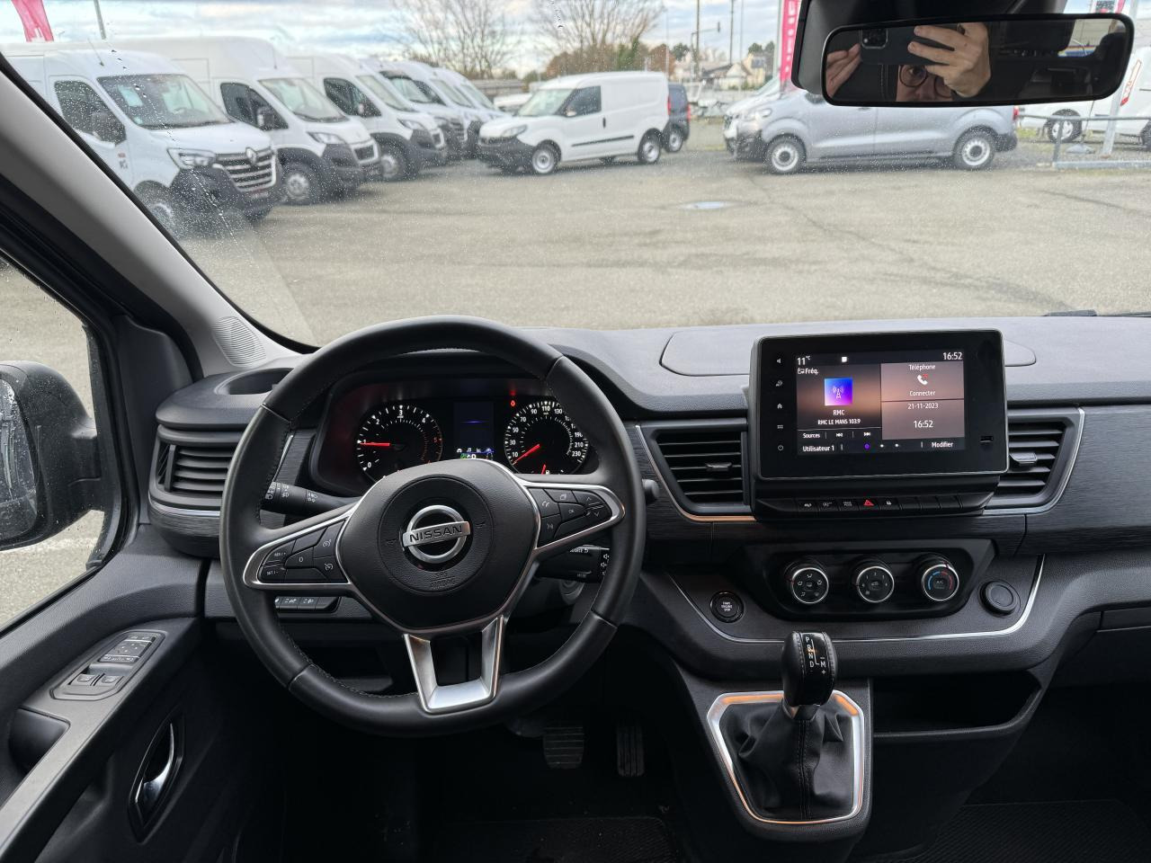 Nissan NV300 N-Connecta 3.0t L2H1 2.0 dCi - 150 - Stop/Start COMBI Combi L2H1 PHASE 2 - Voiture: photos 4 Nissan NV300 N-Connecta 3.0t L2H1 2.0 dCi - 150 - Stop/Start COMBI Combi L2H1 PHASE 2 - Voiture: photos 4