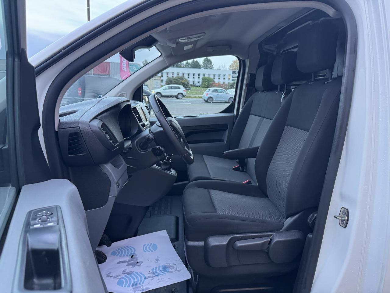 PEUGEOT EXPERT LONG 2.0 HDI 145CH ASPHALT - Fourgon utilitaire: photos 4 PEUGEOT EXPERT LONG 2.0 HDI 145CH ASPHALT - Fourgon utilitaire: photos 4