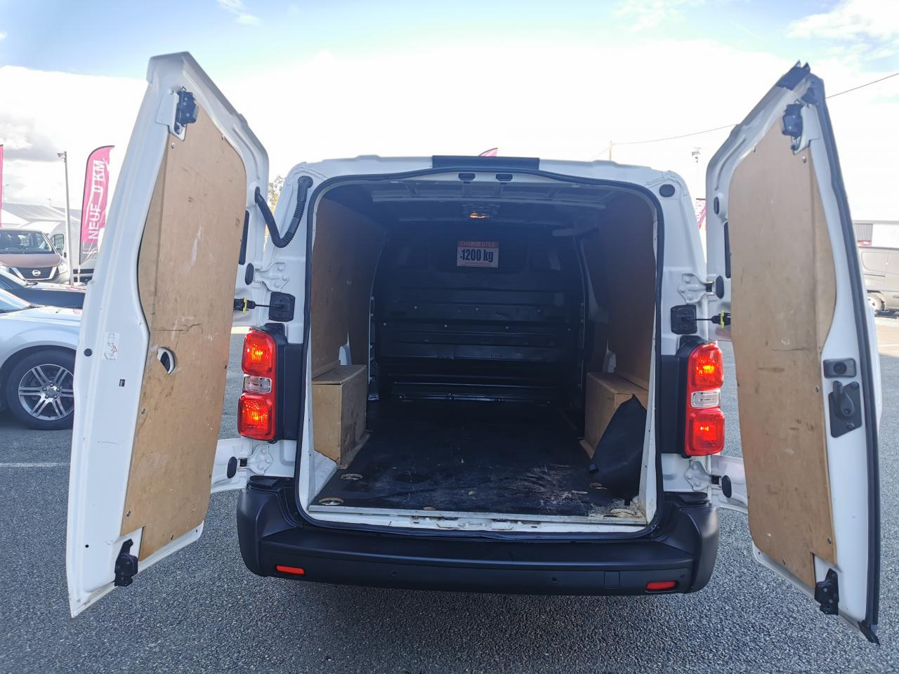 PEUGEOT EXPERT LONG 2.0 HDI 145CH ASPHALT - Fourgon utilitaire: photos 5 PEUGEOT EXPERT LONG 2.0 HDI 145CH ASPHALT - Fourgon utilitaire: photos 5