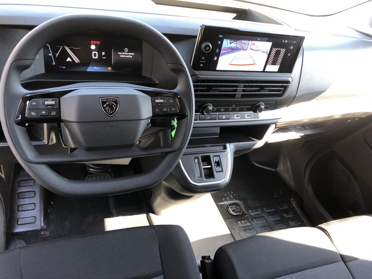 PEUGEOT EXPERT M 2.0 HDI 145CH EAT-8 - Fourgon utilitaire: photos 4 PEUGEOT EXPERT M 2.0 HDI 145CH EAT-8 - Fourgon utilitaire: photos 4