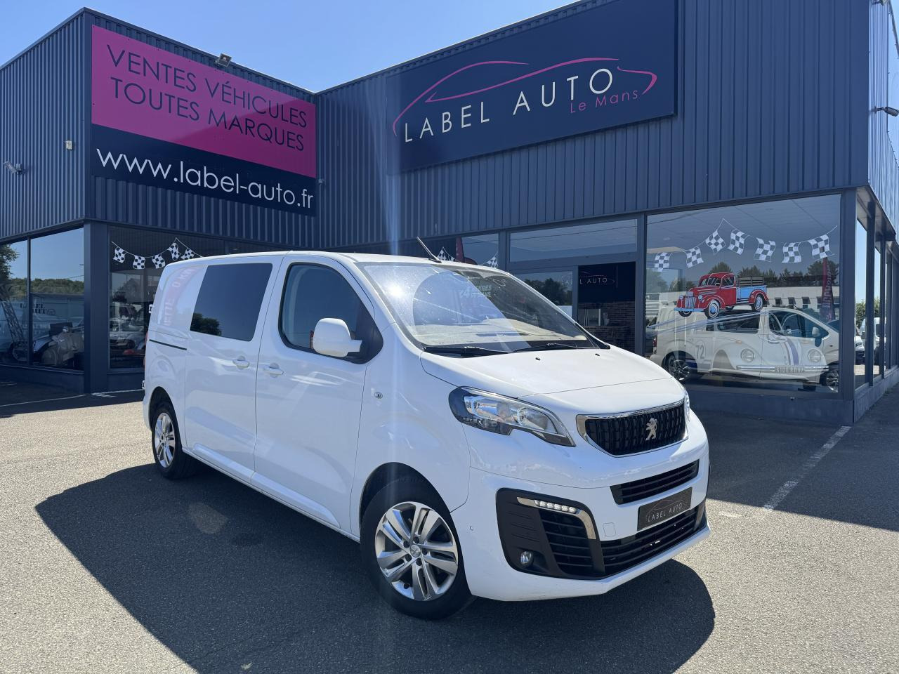 Peugeot Expert Standard 2.0 BlueHDI 150 S&S CABINE APPROFONDIE 6 PLACES - Utilitaire double cabine: photos 1 Peugeot Expert Standard 2.0 BlueHDI 150 S&S CABINE APPROFONDIE 6 PLACES - Utilitaire double cabine: photos 1