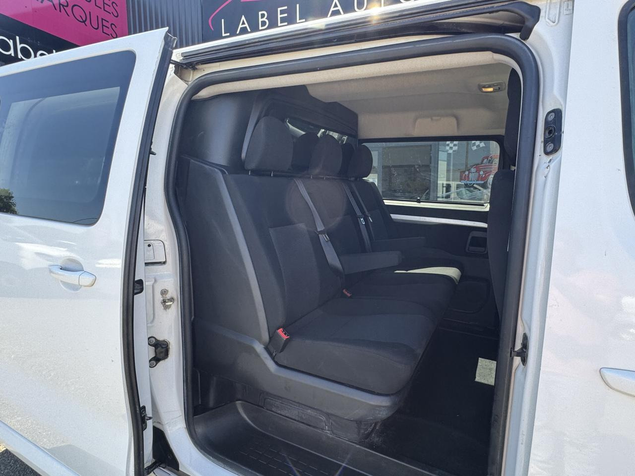 Peugeot Expert Standard 2.0 BlueHDI 150 S&S CABINE APPROFONDIE 6 PLACES - Utilitaire double cabine: photos 5 Peugeot Expert Standard 2.0 BlueHDI 150 S&S CABINE APPROFONDIE 6 PLACES - Utilitaire double cabine: photos 5